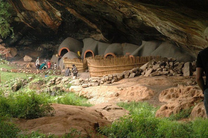 kome-cave-houses-16